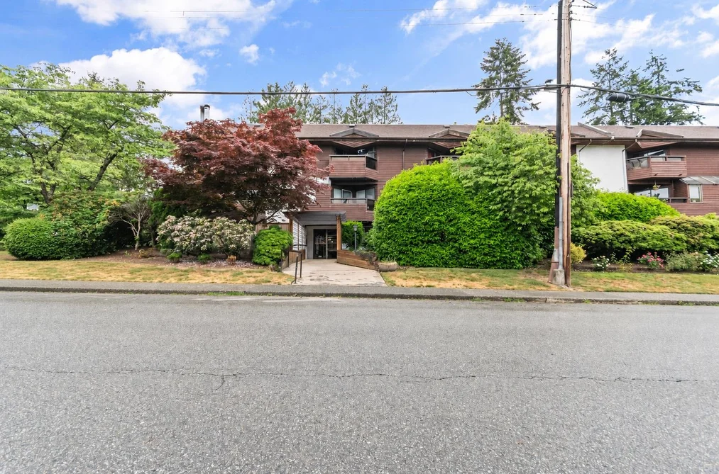 Condo for sale at 109 1177 Howie Avenue Coquitlam British Columbia - MLS: R3128204