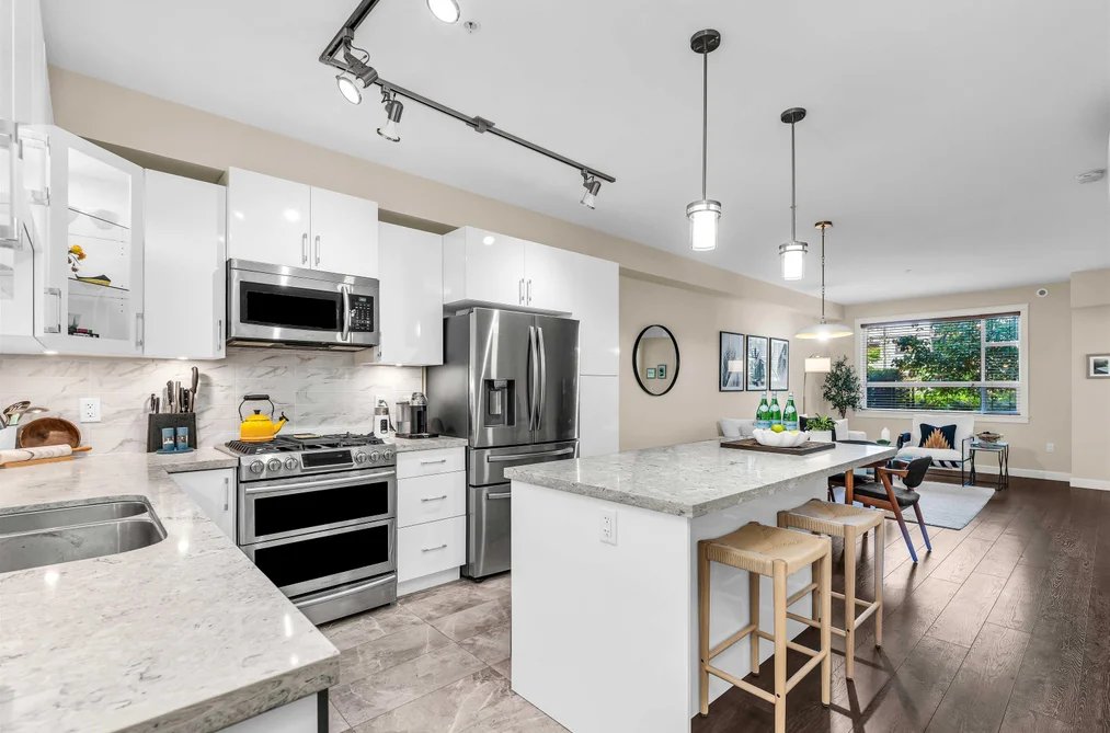 Condo for sale at 109 14588 Mcdougall Drive, White Rock BC V4p 0h1 Surrey British Columbia - MLS: R3128119
