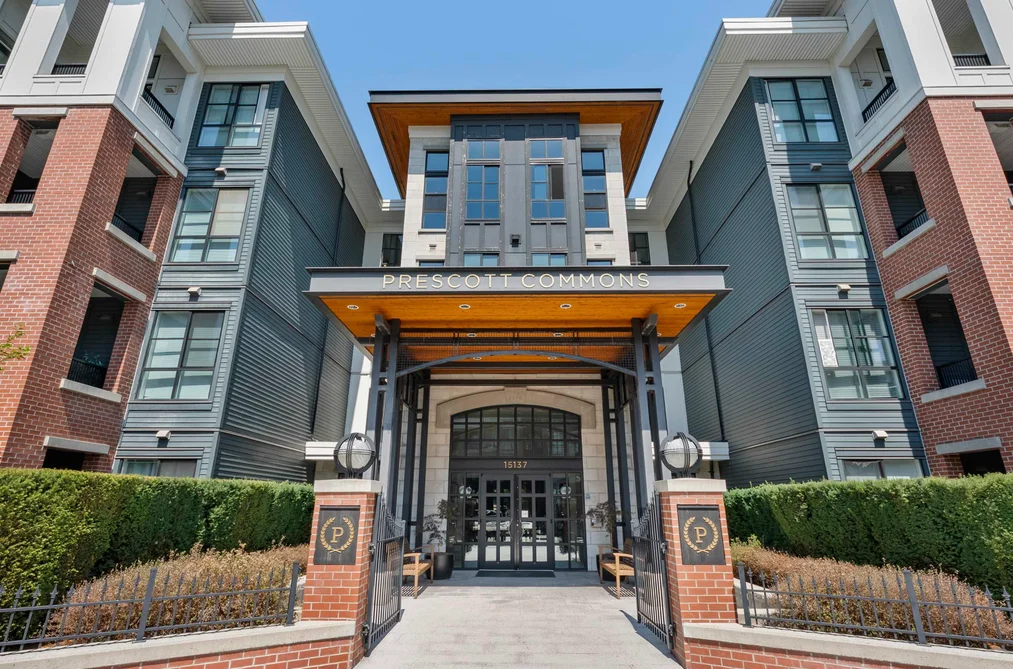 Condo for sale at 109 15137 33rd Avenue Surrey British Columbia - MLS: R3154507