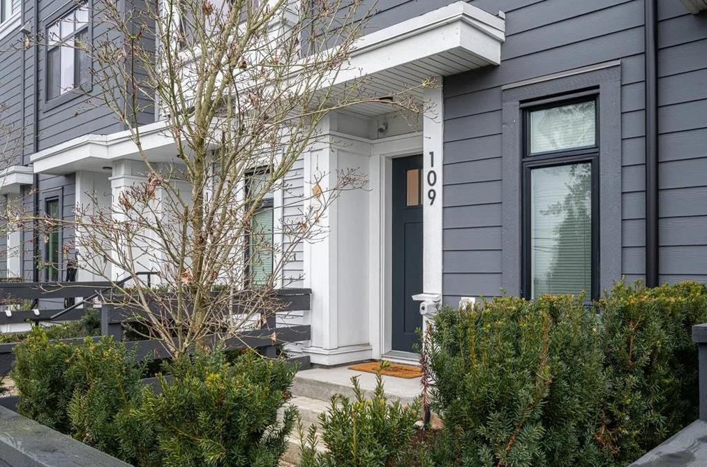 Townhouse for sale at 109 15235 Sitka Drive Surrey British Columbia - MLS: R3075648