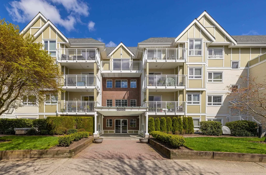 Condo for sale at 109 20189 54 Avenue Langley British Columbia - MLS: R3107162
