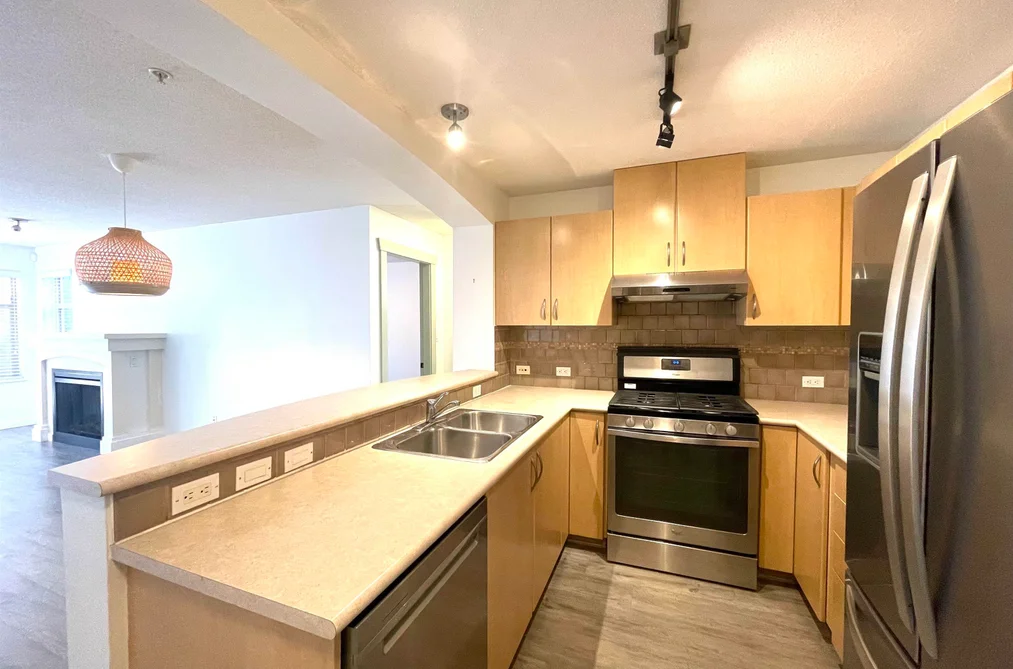 109 2998 SILVER SPRINGS BOULEVARD, Coquitlam BC V3E 3R7, Coquitlam BC — Residential for Sale - Photo 6