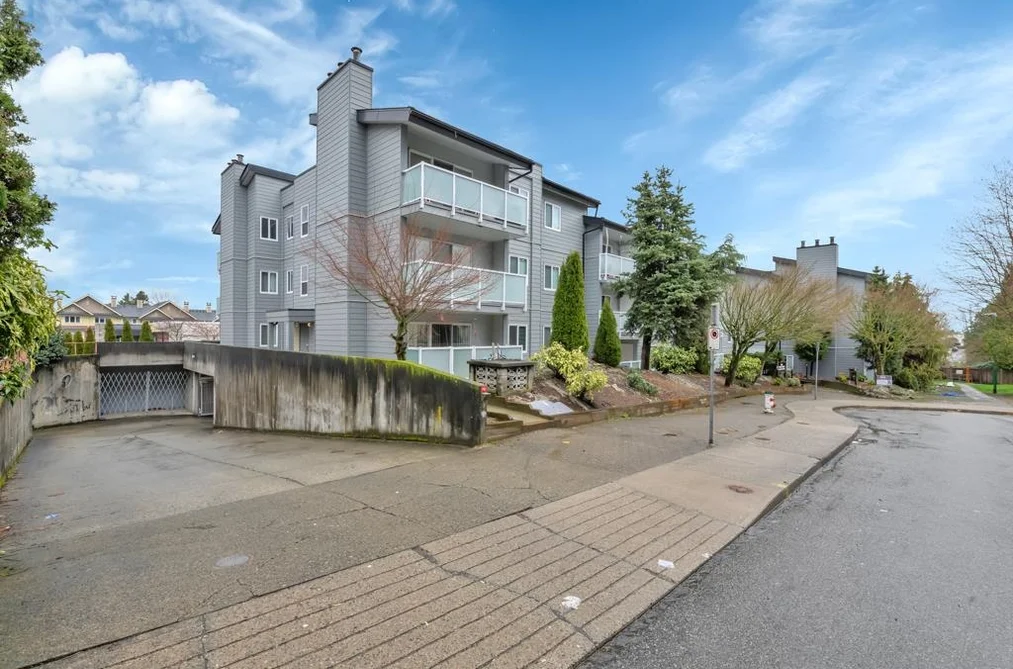 109 3883 LAUREL STREET, Burnaby BC V5G 4M8, Burnaby BC — Residential for Sale - Photo 3