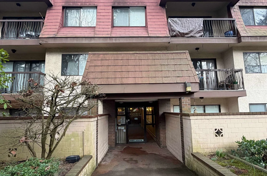 Condo for sale at 109 3925 Kingsway Burnaby British Columbia - MLS: R3094866