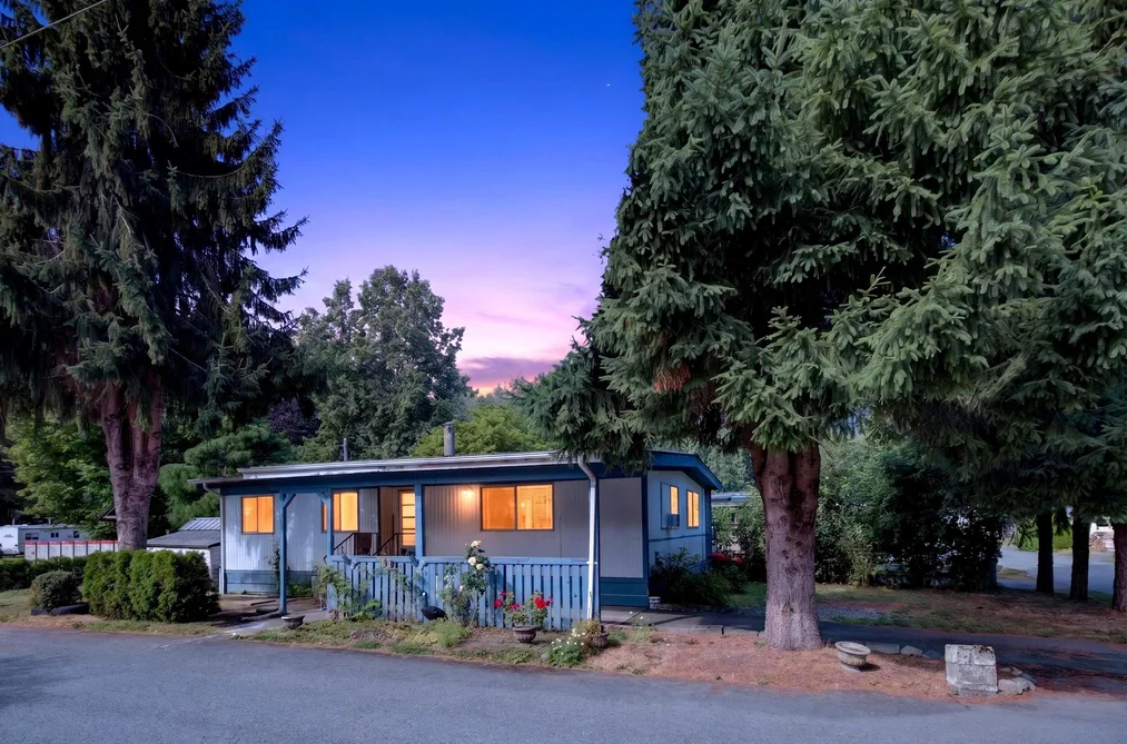 Manufactured Home for sale at 109 3942 Columbia Valley Road Cultus Lake British Columbia - MLS: R3156719
