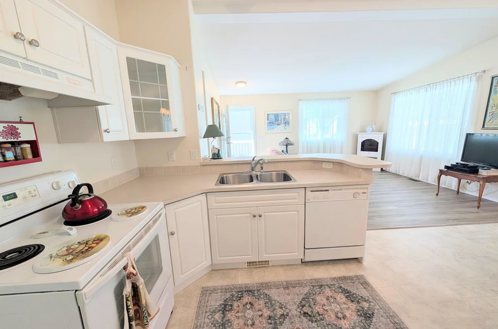 109 4510 101 HIGHWAY, Sechelt BC V0N 3A1, Sechelt BC — Residential for Sale - Photo 3