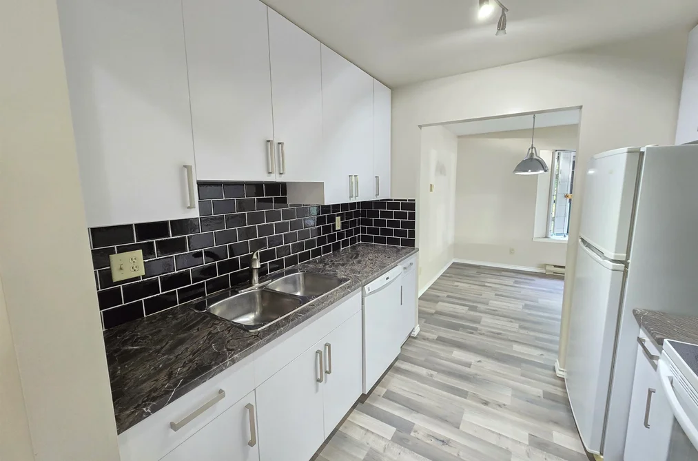 Condo for sale at 109 5250 Victory Street Burnaby British Columbia - MLS: R3161123