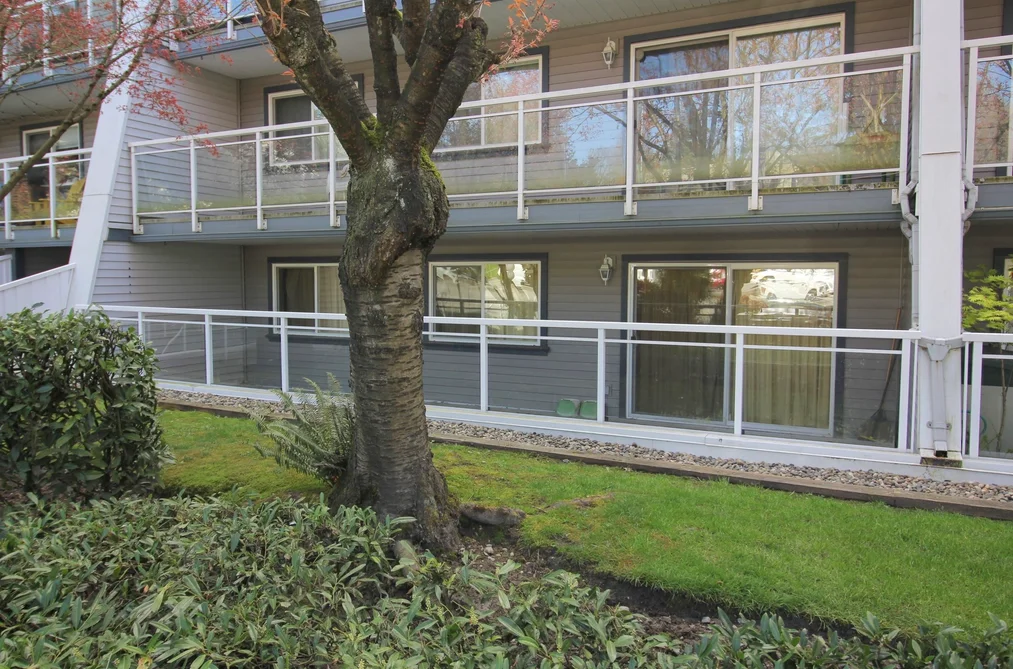 109 550 ROYAL AVENUE, New Westminster BC V3L 5H9, New Westminster BC — Residential for Sale - Photo 2