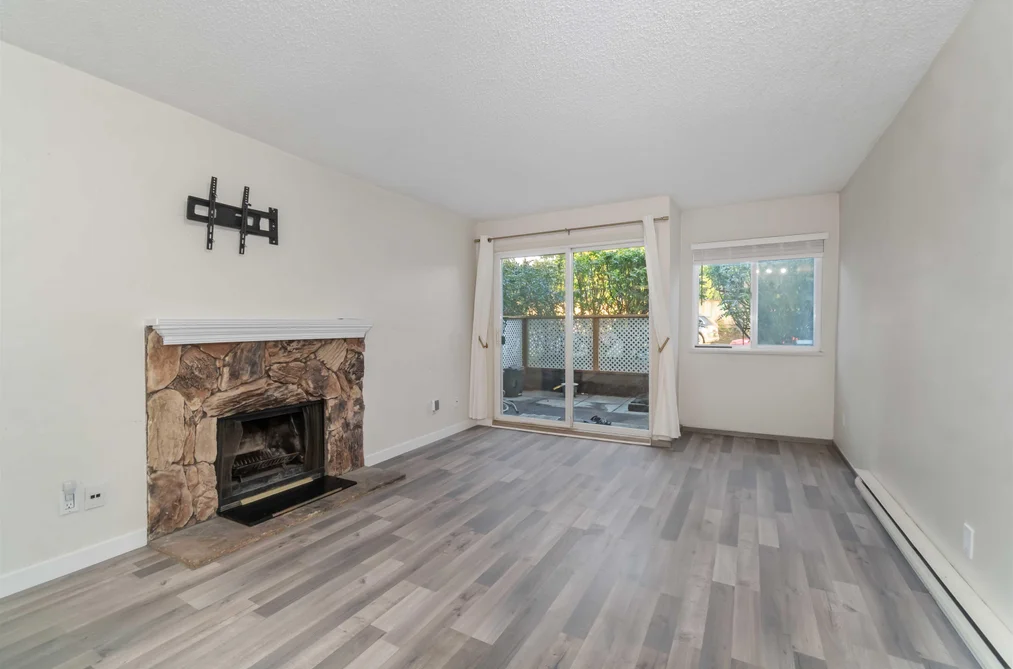 109 555 NORTH ROAD, Coquitlam BC V3J 1N8, Coquitlam BC — Residential for Sale - Photo 2