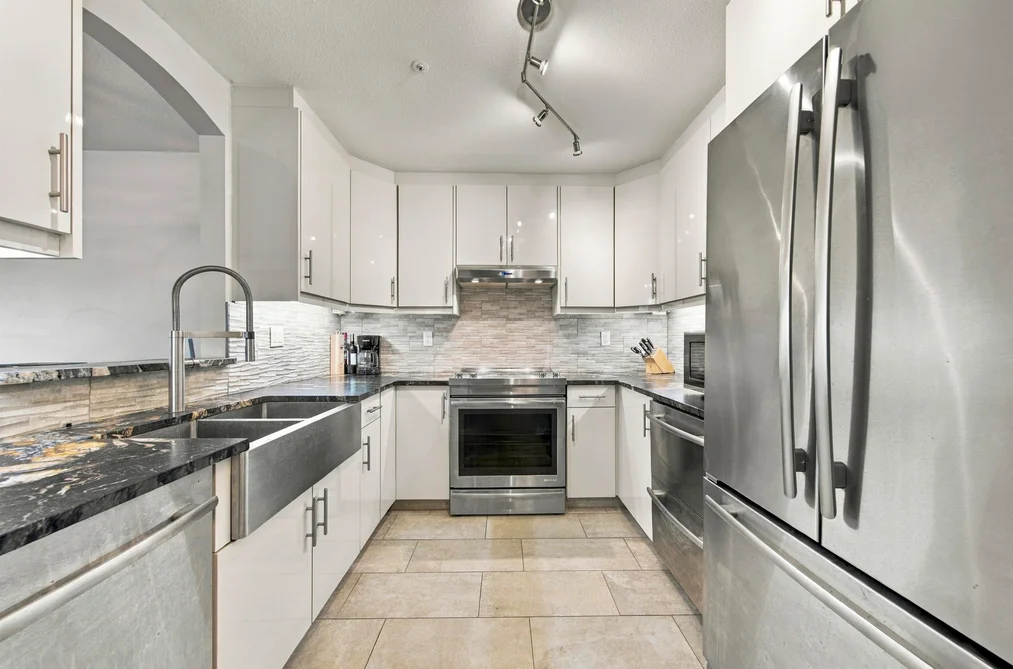 Condo for sale at 109 5835 Hampton Place Vancouver British Columbia - MLS: R3164967