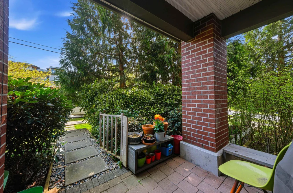 Condo for sale at 109 5889 Irmin Street Burnaby British Columbia - MLS: R3113971