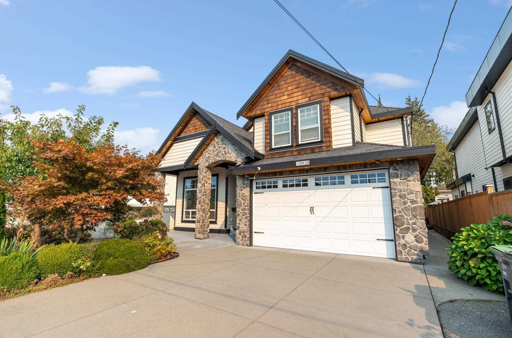 House for sale at 10938 131a Street Surrey British Columbia - MLS: R3111416