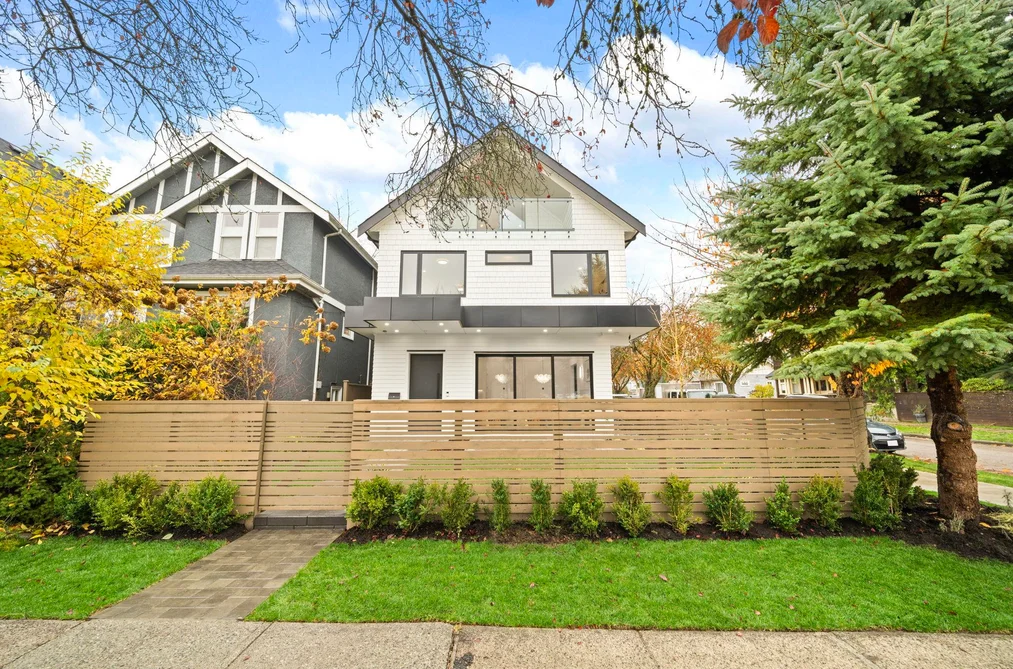 1095 E 14TH AVENUE, Vancouver BC V5T 2P1, Vancouver BC — Residential for Sale - Photo 2