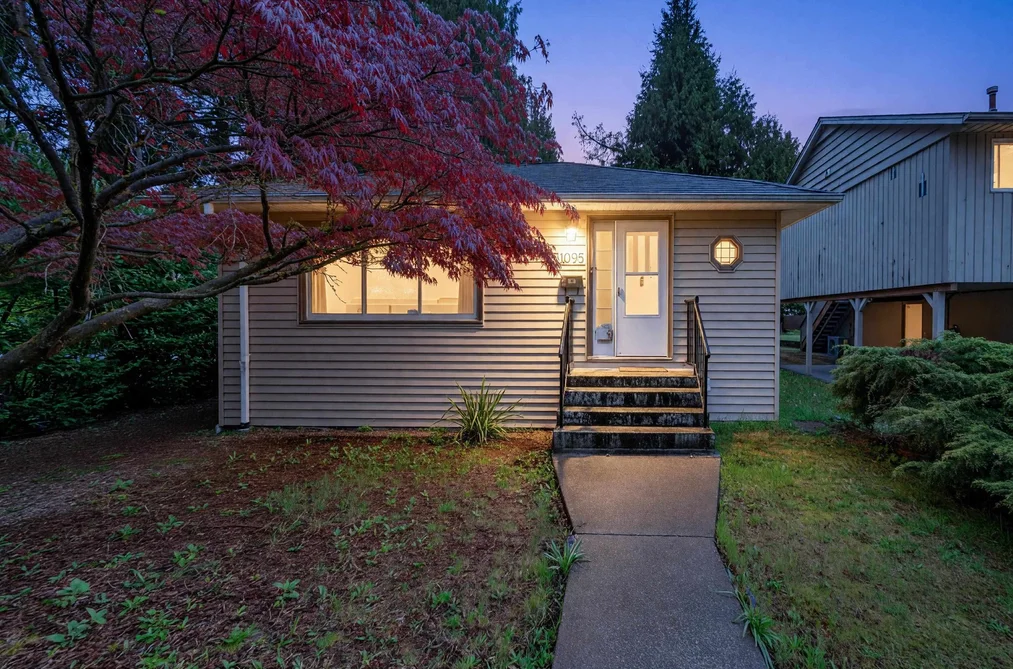 House for sale at 1095 E 29th Street North Vancouver British Columbia - MLS: R3120659
