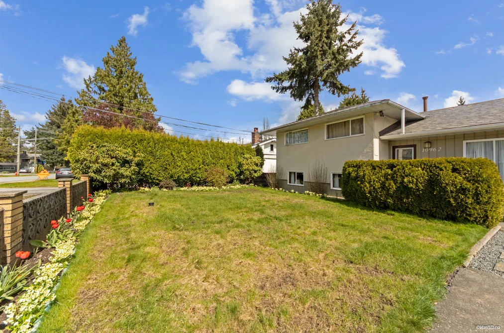 House for sale at 10962 145a Street Surrey British Columbia - MLS: R3113282