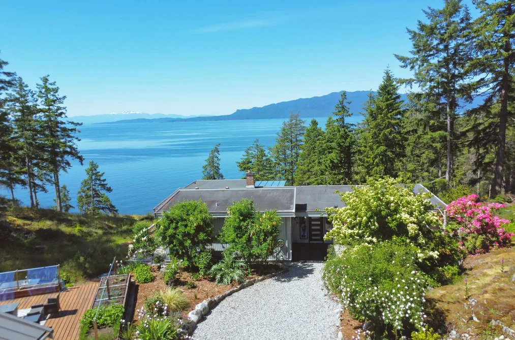 10991- 10993 SUNSHINE COAST HIGHWAY, Halfmoon Bay BC V7Z 1B8, Halfmoon Bay BC — Residential for Sale - Photo 3