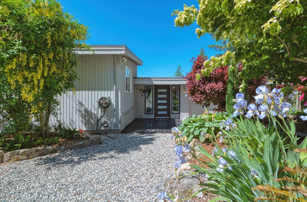 10991- 10993 SUNSHINE COAST HIGHWAY, Halfmoon Bay BC V7Z 1B8, Halfmoon Bay BC — Residential for Sale - Photo 5