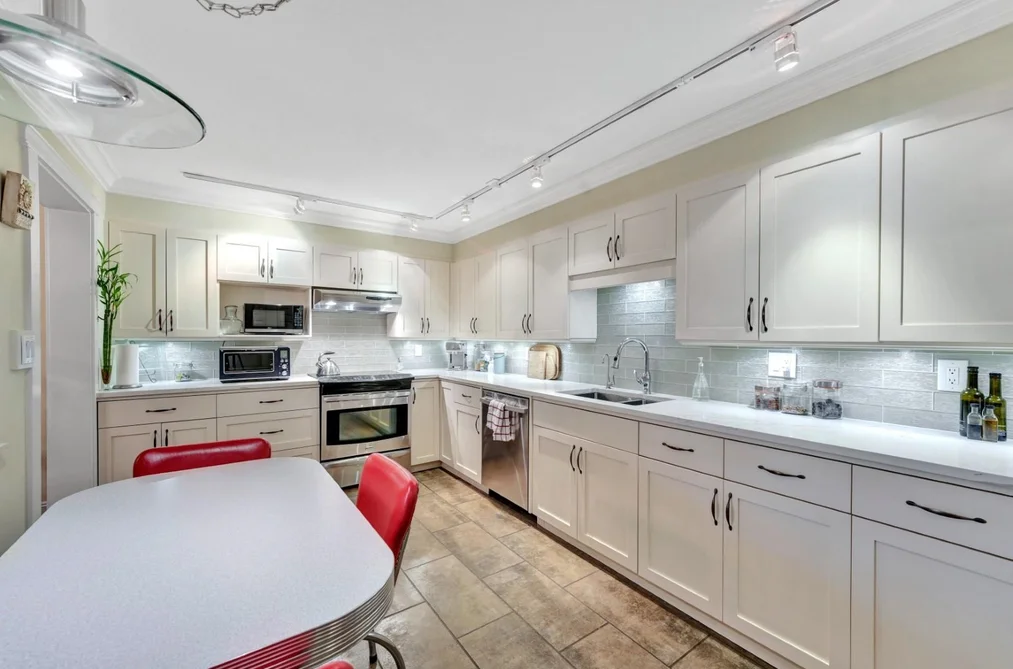 109B 1210 QUAYSIDE DRIVE, New Westminster BC V3M 6H1, New Westminster BC — Residential for Sale - Photo 2