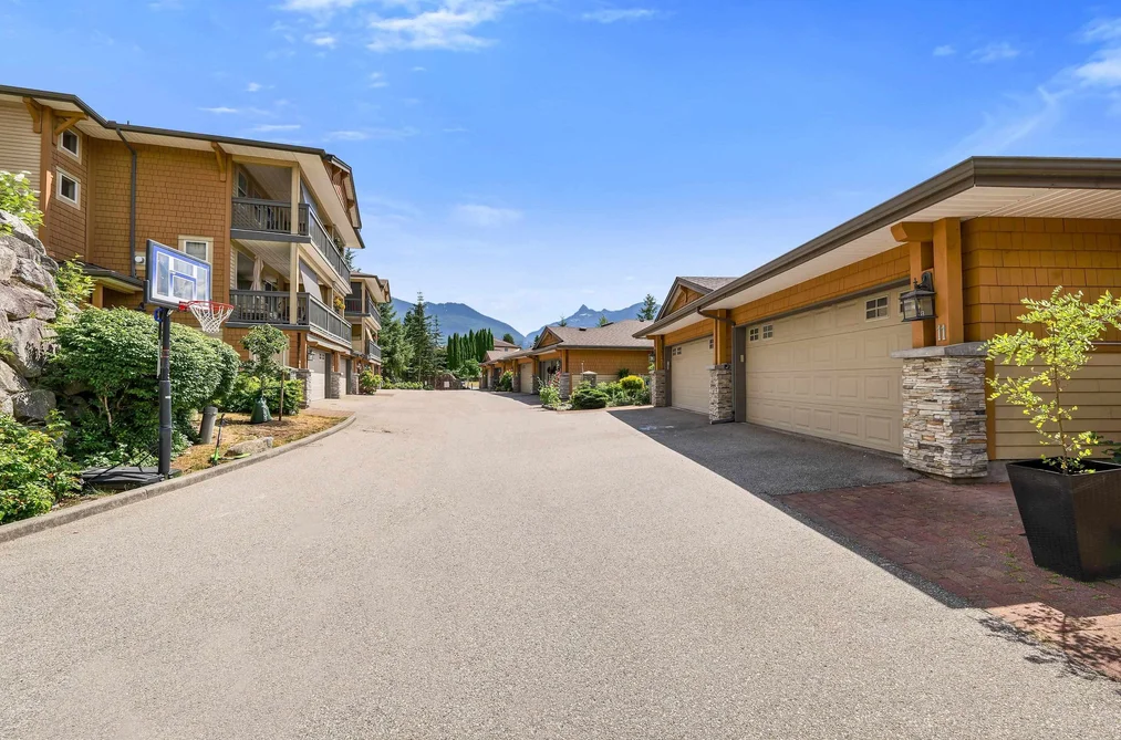 11 1024 GLACIER VIEW DRIVE, Squamish BC V8B 0G1, Squamish BC — Residential for Sale — Photo 25 of 40
