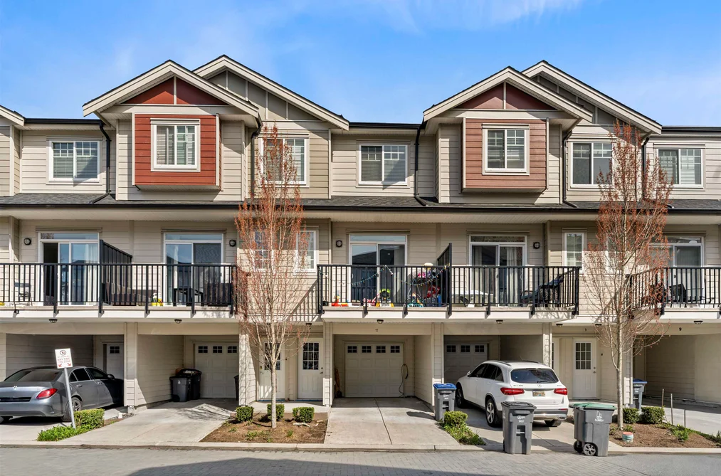 Townhouse for sale at 11 13898 64 Avenue Surrey British Columbia - MLS: R3118723