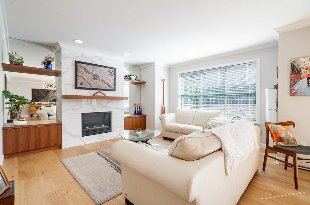 Townhouse for sale at 11 229 E 8th Street North Vancouver British Columbia - MLS: R3121943