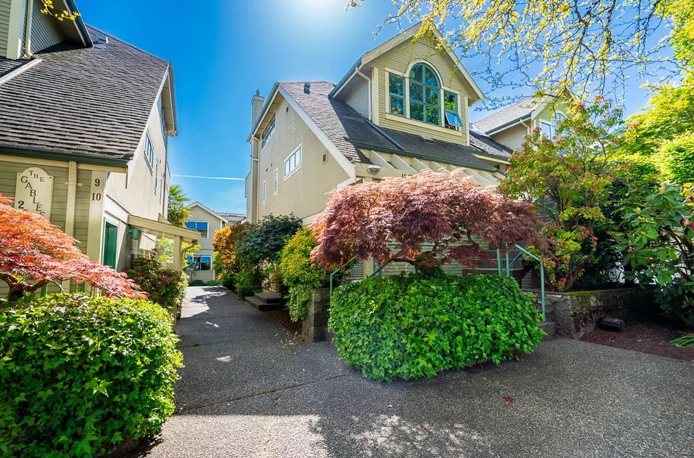 11 229 E 8TH STREET, North Vancouver BC V7L 1Y9, North Vancouver BC — Residential for Sale - Photo 2