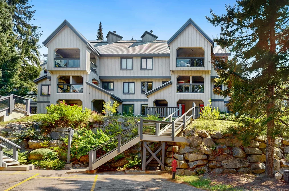 Townhouse for sale at 11 2556 Snowridge Crescent Whistler British Columbia - MLS: R3153716