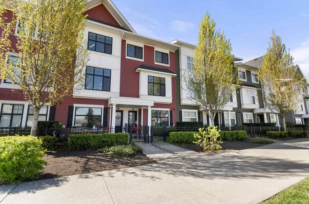 11 27735 ROUNDHOUSE DRIVE, Abbotsford BC V4X 0B9, Abbotsford BC — Residential for Sale - Photo 3