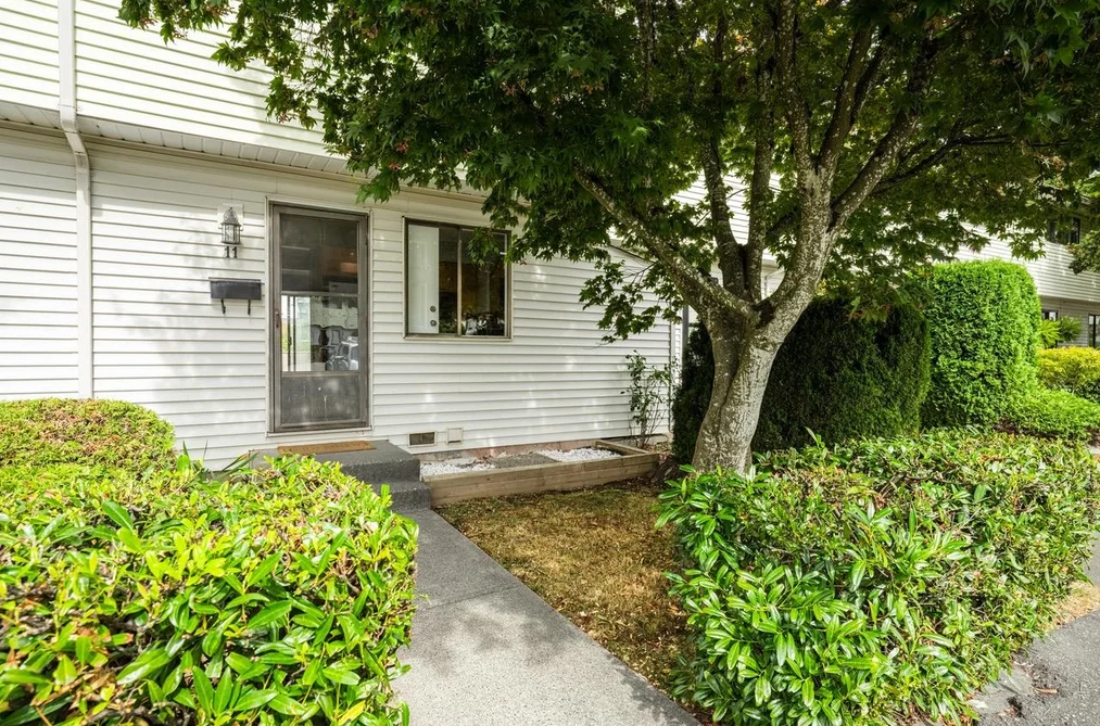 Townhouse for sale at 11 5351 200 Street Langley British Columbia - MLS: R3158737