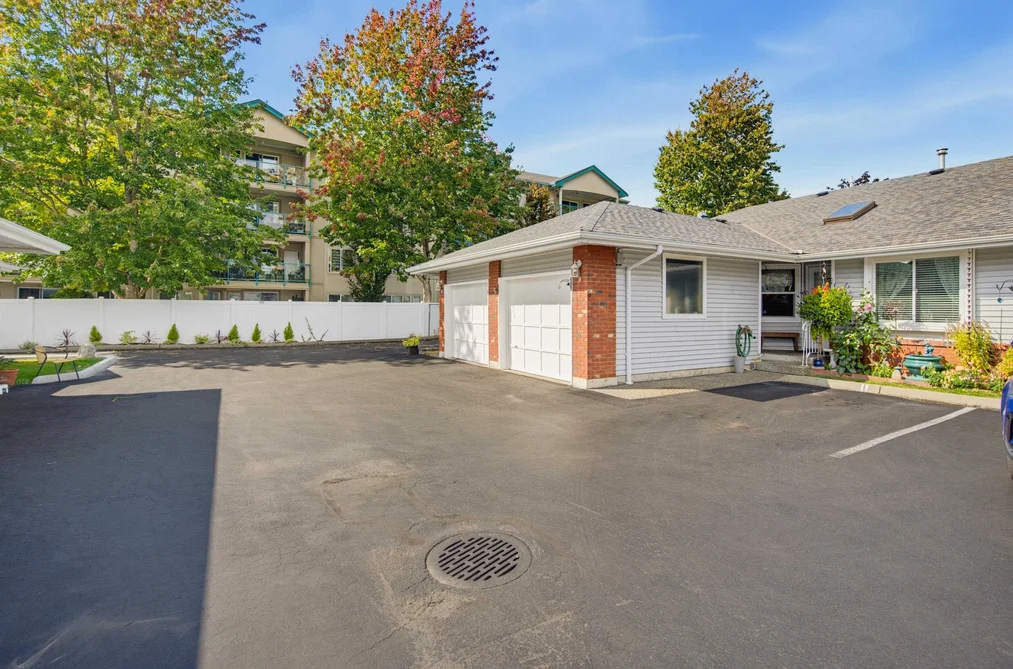 11-5365 205 Street, Langley, BC - Townhouse for Sale - Photo 3 of 35