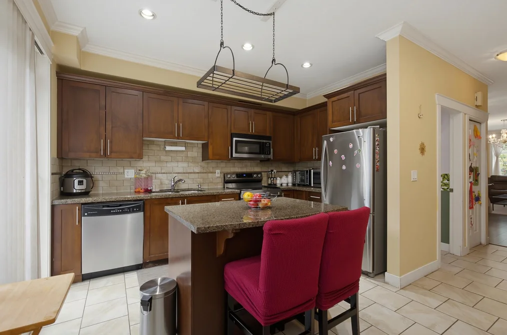 11 5623 TESKEY WAY, Chilliwack BC V2R 0K9, Chilliwack BC — Residential for Sale — Photo 5 of 33