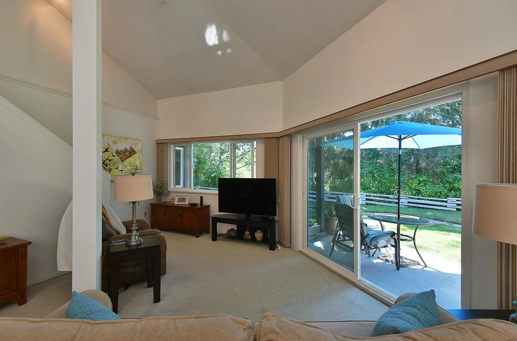 11 5761 WHARF AVENUE, Sechelt BC V0N 3A0, Sechelt BC — Residential for Sale - Photo 3