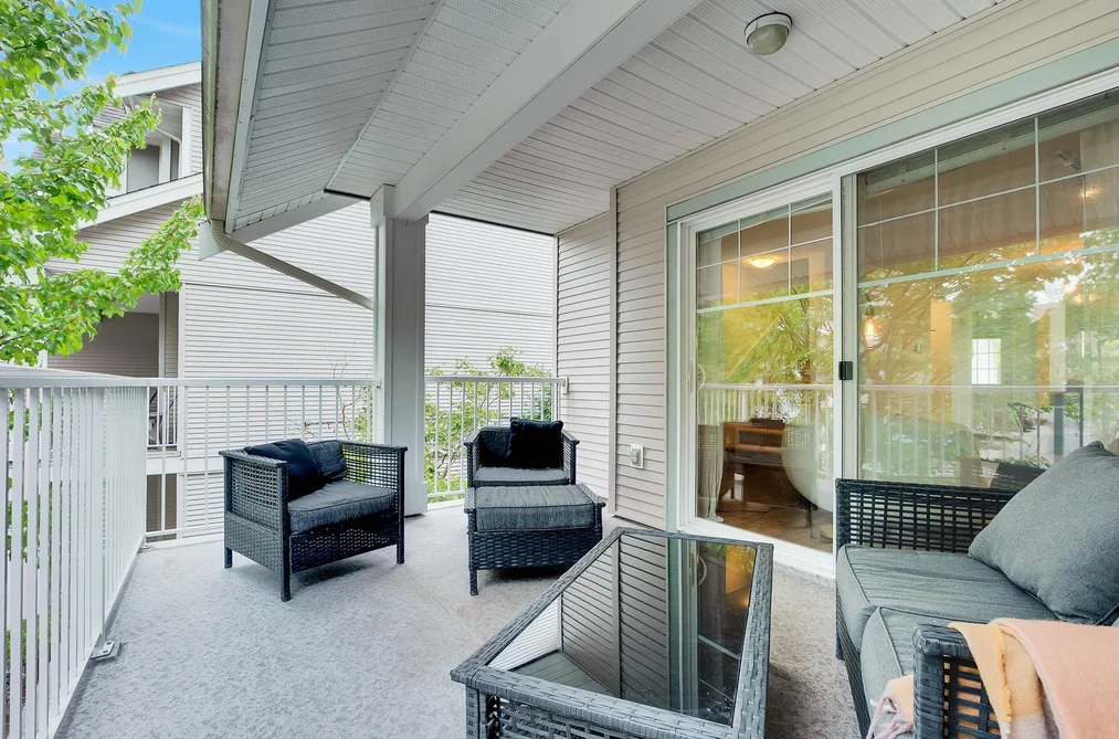 11-6555 192A Street, Surrey, BC - Townhouse for Sale - Photo 9 of 28 11-6555 192A Street, Surrey, BC - Townhouse for Sale - Photo 9 of 28