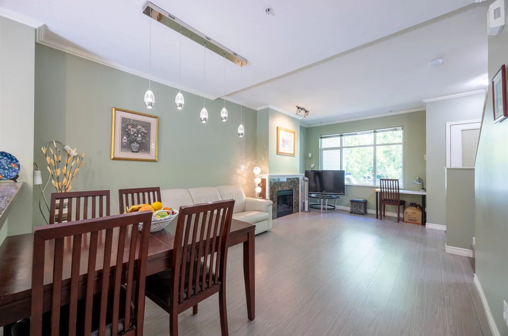 11 6878 SOUTHPOINT DRIVE, Burnaby BC V3N 5E4, Burnaby BC — Residential for Sale — Photo 2 of 8