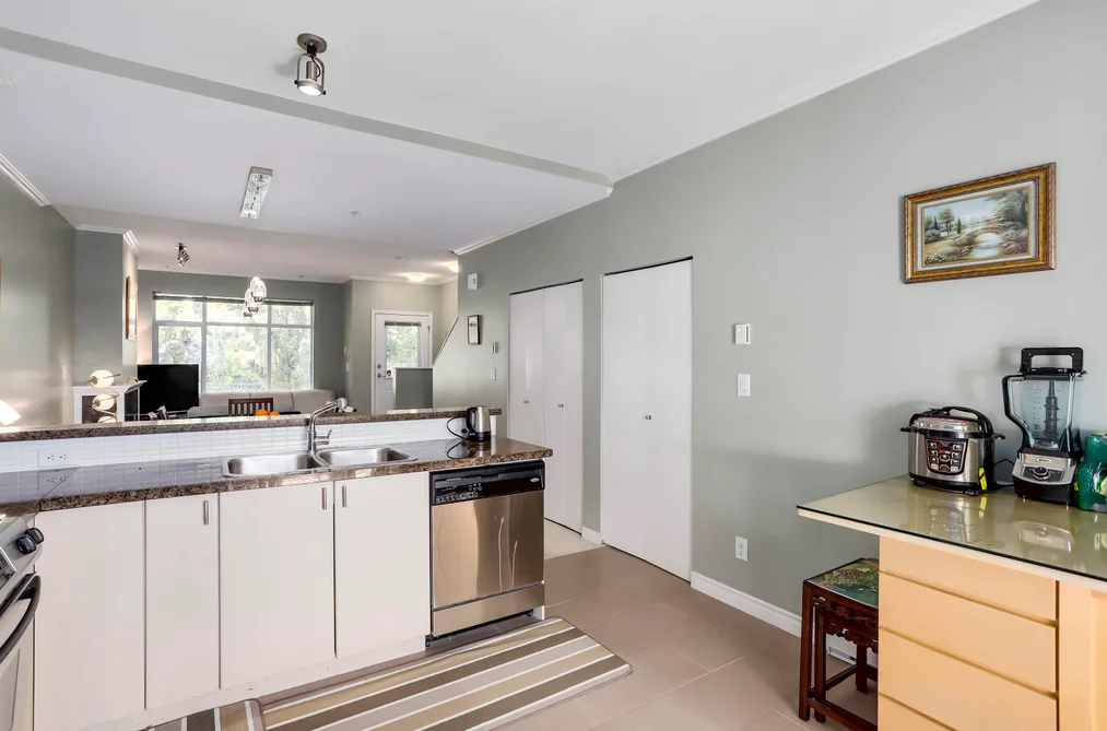 11 6878 SOUTHPOINT DRIVE, Burnaby BC V3N 5E4, Burnaby BC — Residential for Sale — Photo 5 of 8