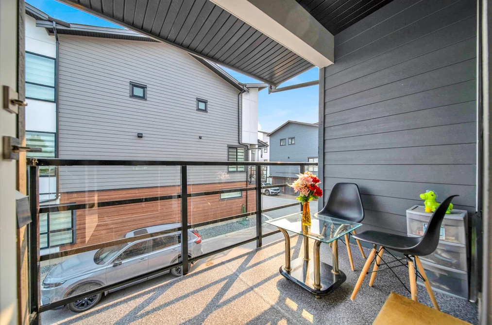11 7177 194A STREET, Surrey BC V4N 6V6, Surrey BC — Residential for Sale - Photo 2