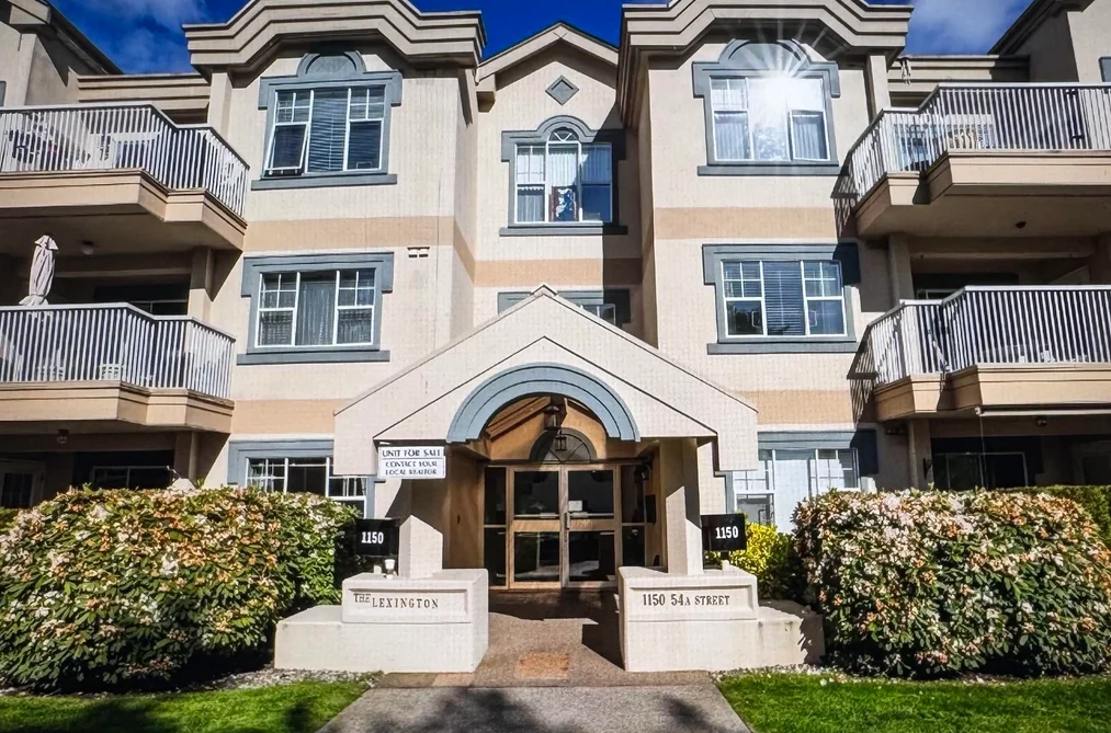 Condo for sale at 110 1150 54a Street Delta British Columbia - MLS: R3098719