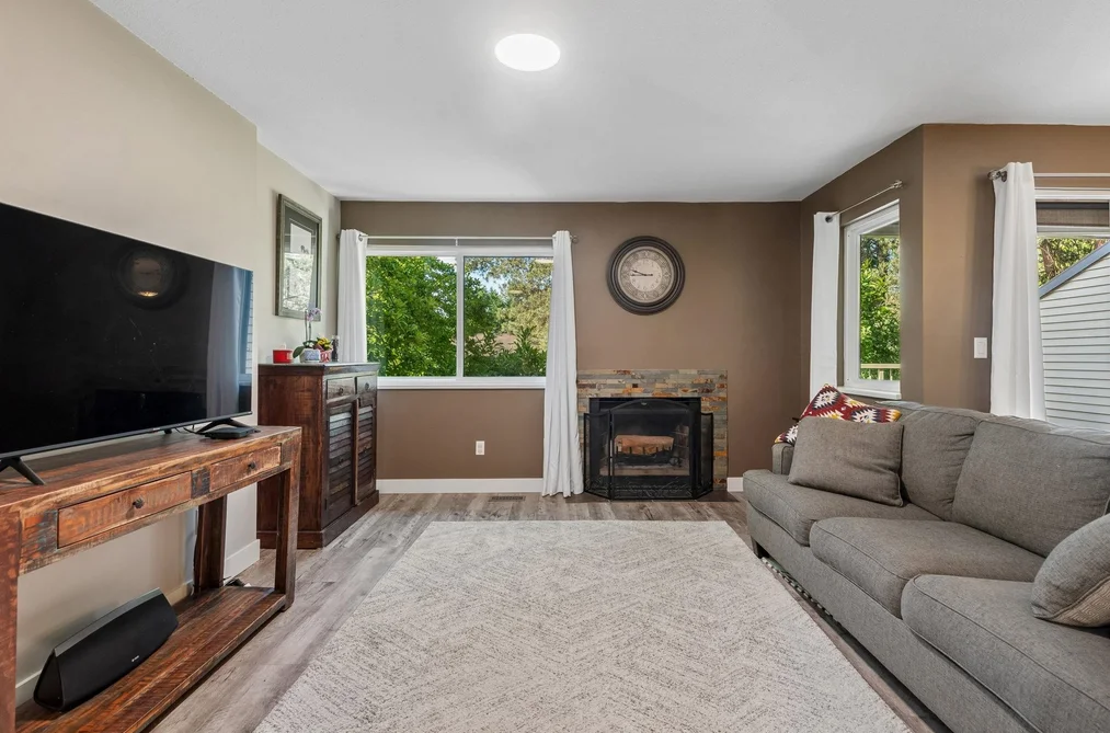 110 1210 FALCON DRIVE, Coquitlam BC V3E 2E5, Coquitlam BC — Residential for Sale - Photo 2