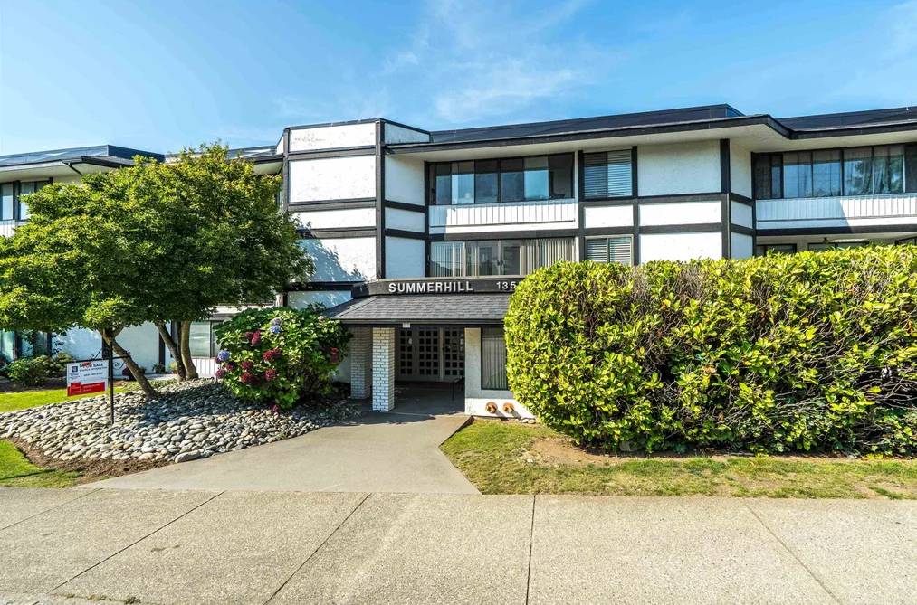 Condo for sale at 110 1355 Winter Street White Rock British Columbia - MLS: R3049950