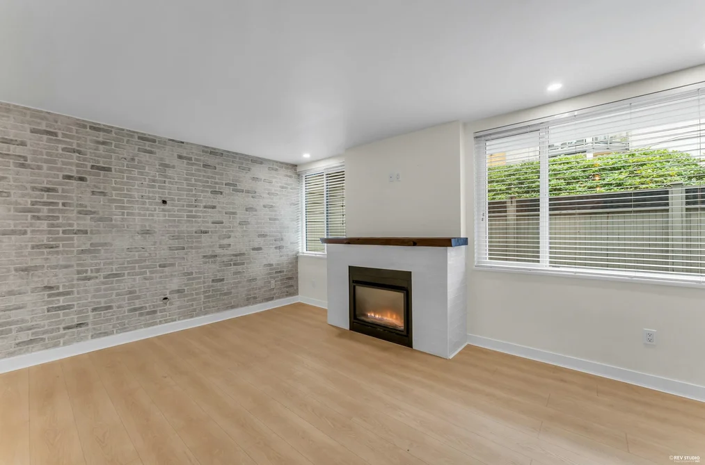 110 15282 19 AVENUE, Surrey BC V4A 1X6, Surrey BC — Residential for Sale - Photo 2