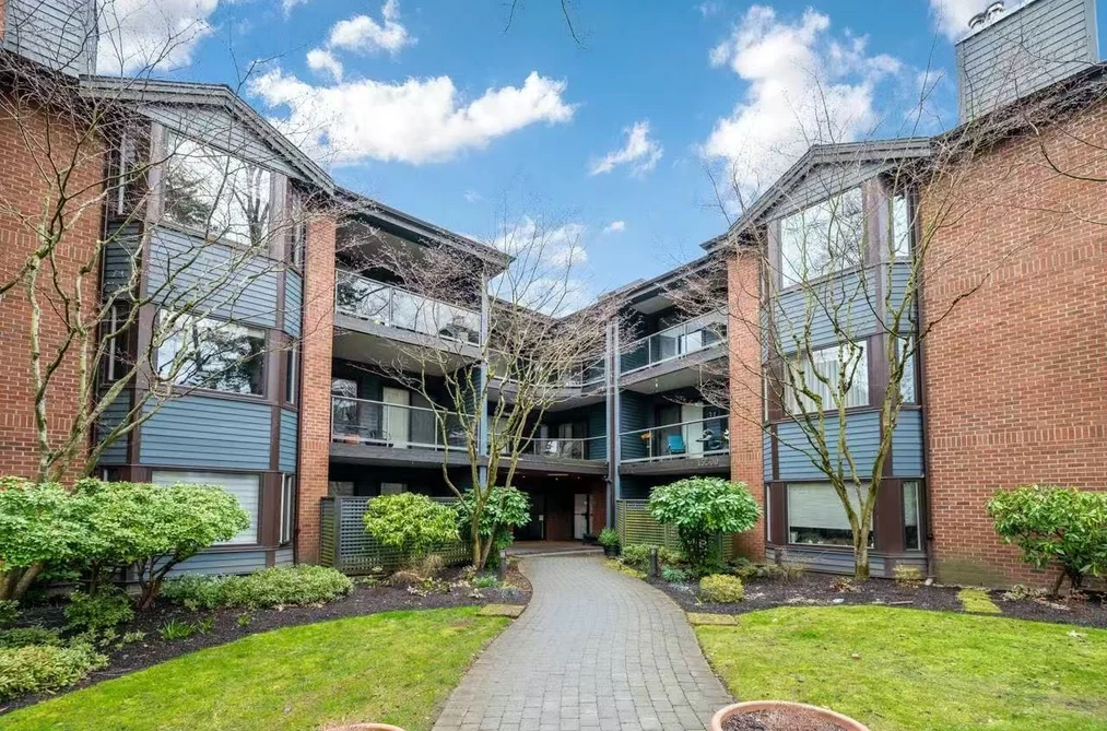 Condo for sale at 110 15300 17 Avenue Surrey British Columbia - MLS: R3002303