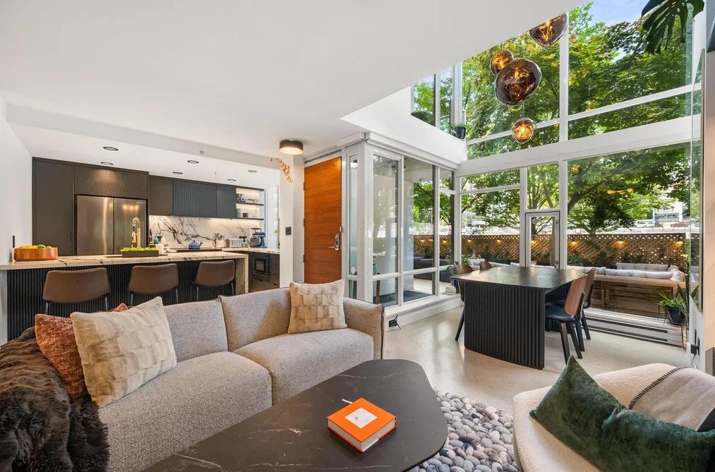 110 161 W GEORGIA STREET, Vancouver BC V6B 0K9, Vancouver BC — Residential for Sale - Main Photo