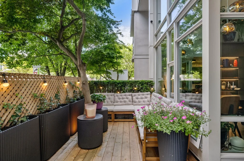 110 161 W GEORGIA STREET, Vancouver BC V6B 0K9, Vancouver BC — Residential for Sale — Photo 3 of 40