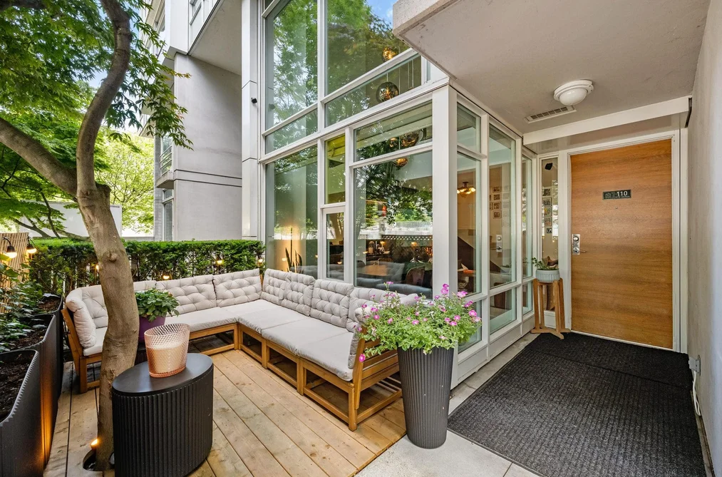 110 161 W GEORGIA STREET, Vancouver BC V6B 0K9, Vancouver BC — Residential for Sale — Photo 4 of 40