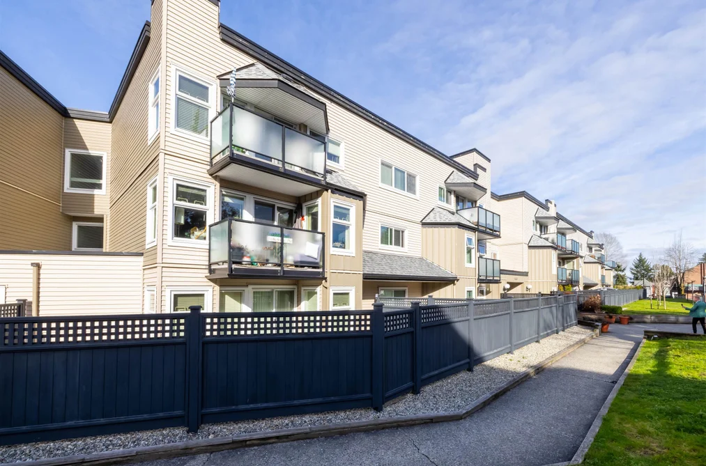 110 1850 E SOUTHMERE CRESCENT, Surrey BC V4A 6Y6, Surrey BC — Residential for Sale - Photo 4