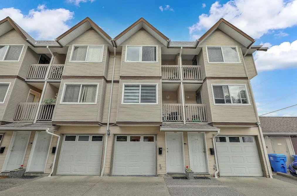 Townhouse for sale at 110 19700 56 Avenue Langley British Columbia - MLS: R3125947