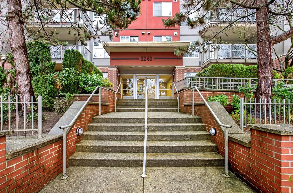 110 3240 ST JOHNS STREET, Port Moody BC V3H 0C1, Port Moody BC — Residential for Sale - Photo 2