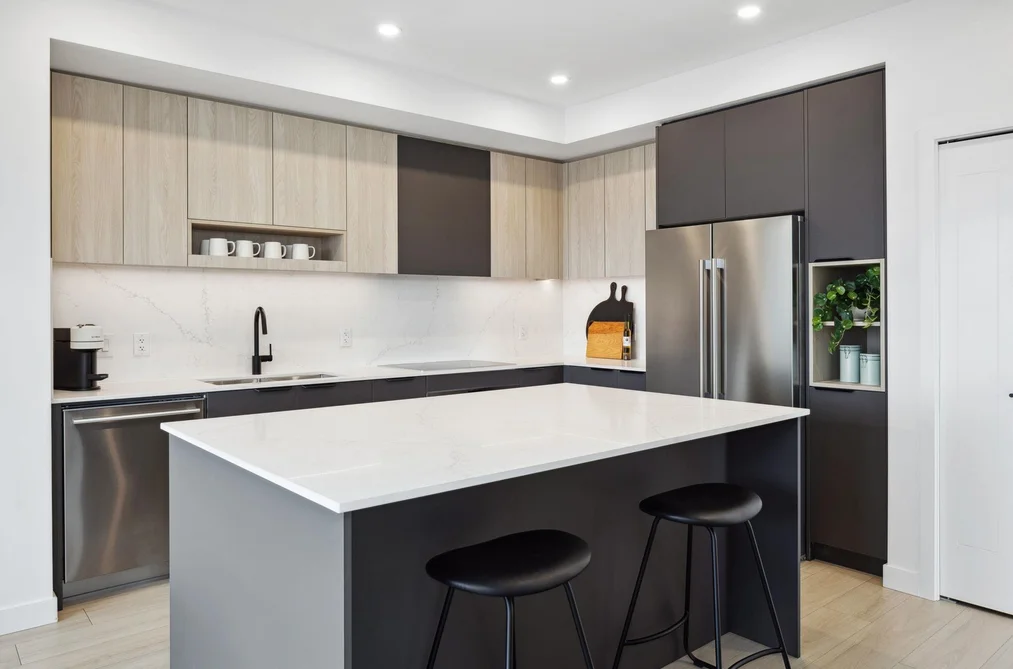 103 3535 HIGHLAND DRIVE, Coquitlam BC V3E 0L8, Coquitlam BC — Residential for Sale - Photo 2