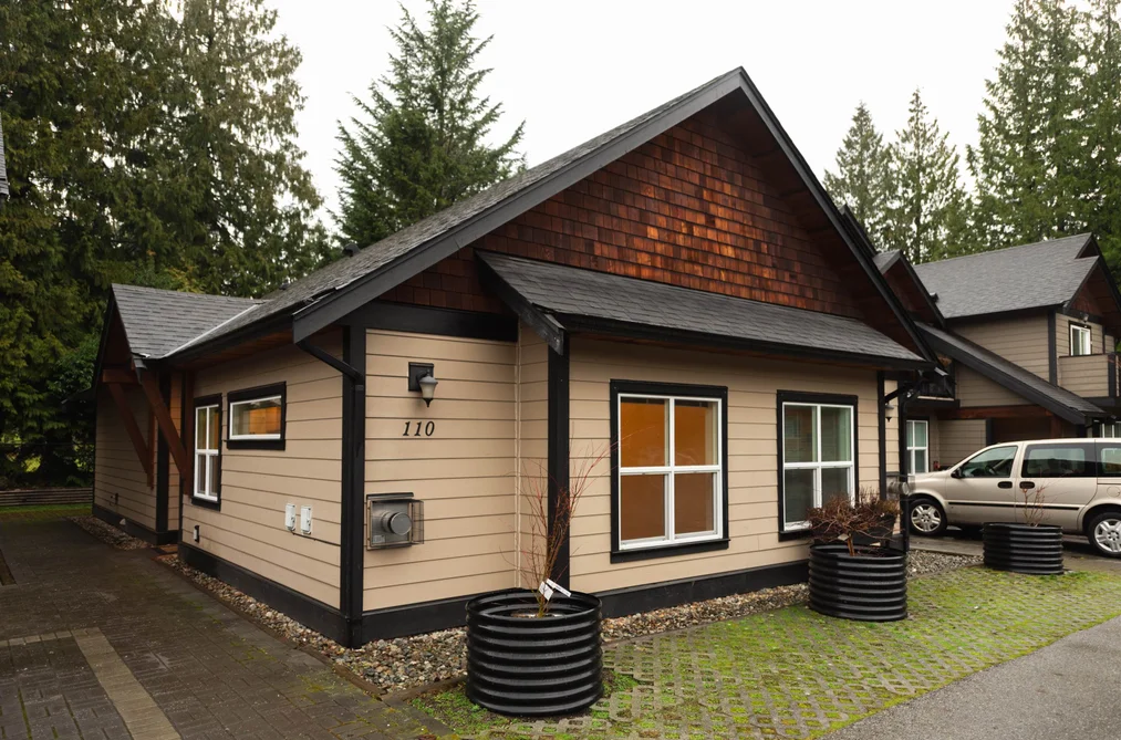 Condo for sale at 110 518 Shaw Road Gibsons British Columbia - MLS: R3085903