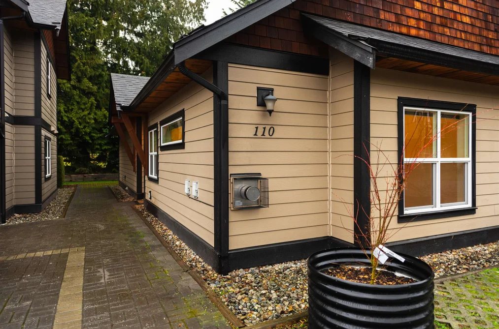 110 518 SHAW ROAD, Gibsons BC V0N 1V8, Gibsons BC — Residential for Sale - Photo 2